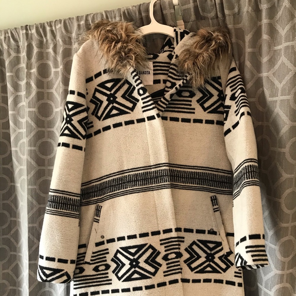 Cream & black Aztec print coat w faux fur hood